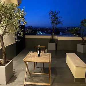 https://5-rooms-apartment.it-romehotels.com