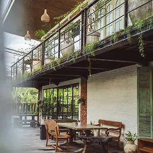white-penny-hostel.hotelsseminyak.net/